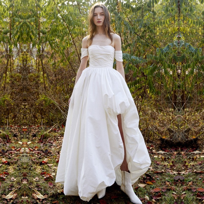 One Shoulder Strapless Simple  - Photography Natural Lighting ulasan dan harga
