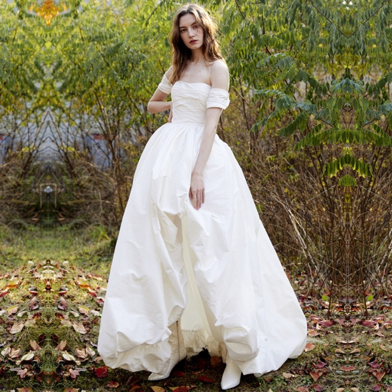 One Shoulder Strapless Simple  - Photography Natural Lighting ulasan dan harga